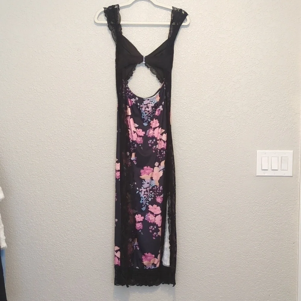 Amazon black foral lace trim sleeveless v neck cut out midi dress - Picture 11 of 13
